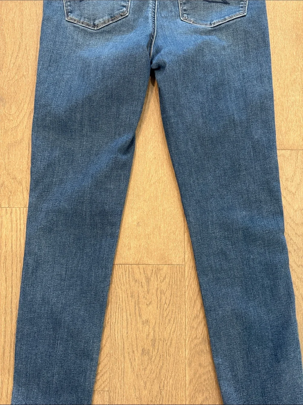 AE Next Level High-Waisted Jegging Comfort Stretch Womens 10 Regular Medium Wash